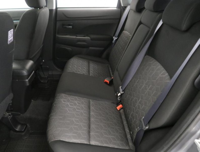 Mitsubishi ASX  2.0 MIVEC Intense