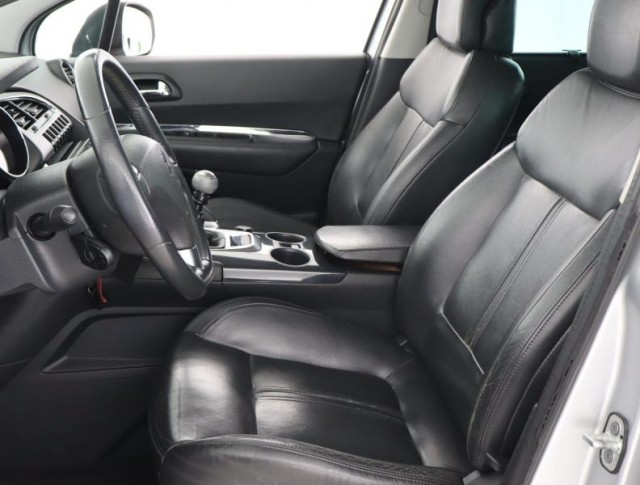 Peugeot 3008  2.0 HDi 