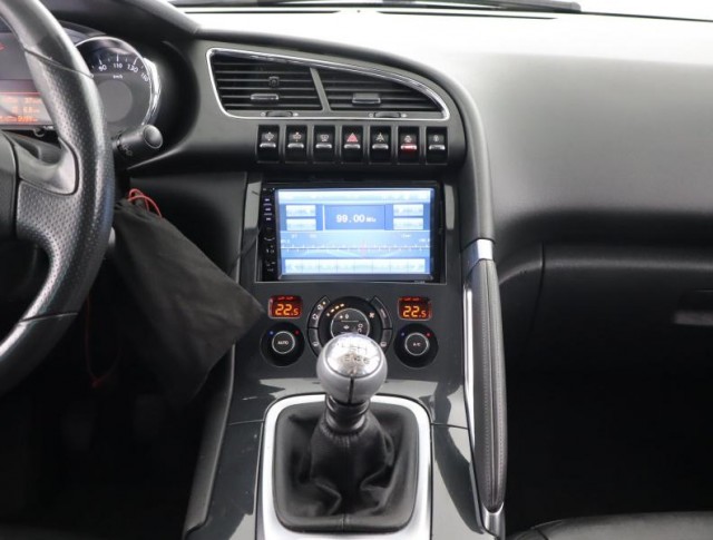 Peugeot 3008  2.0 HDi 