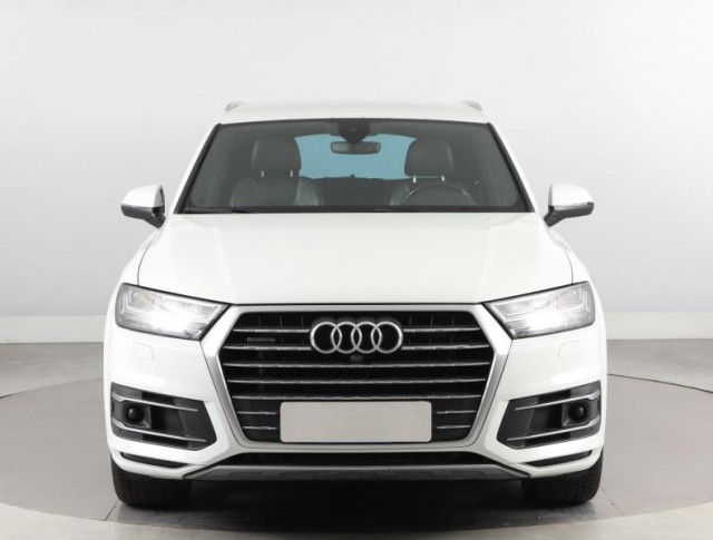 Audi Q7  3.0 TDI S-Line