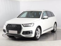 Audi Q7  3.0 TDI S-Line