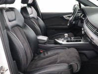 Audi Q7  3.0 TDI S-Line
