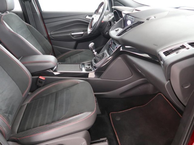 Ford Kuga  1.5 EcoBoost ST-Line