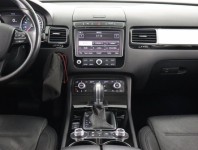 Volkswagen Touareg  3.0 TDI 