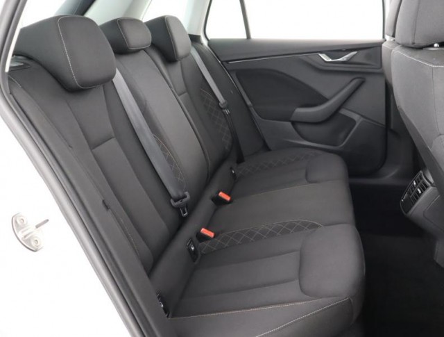 Škoda Kamiq  1.0 TSI Style