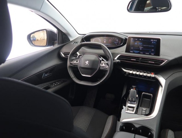 Peugeot 3008  1.2 PureTech 