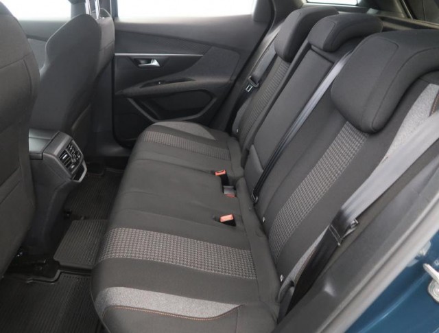 Peugeot 3008  1.2 PureTech 