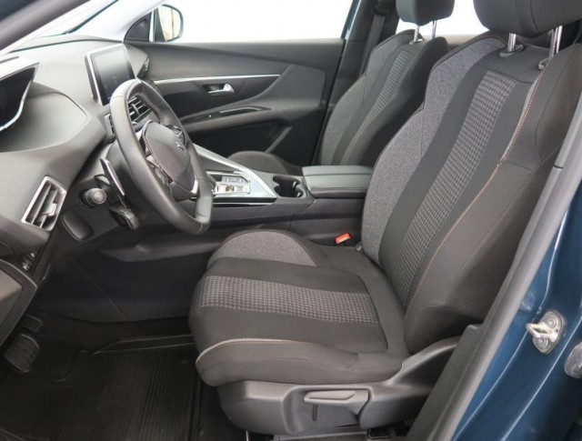 Peugeot 3008  1.2 PureTech 