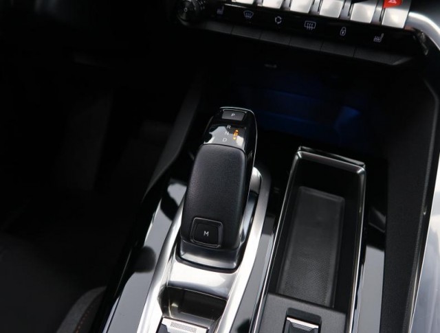 Peugeot 3008  1.2 PureTech 