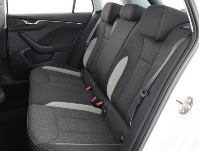 Škoda Kamiq  1.0 TSI Style