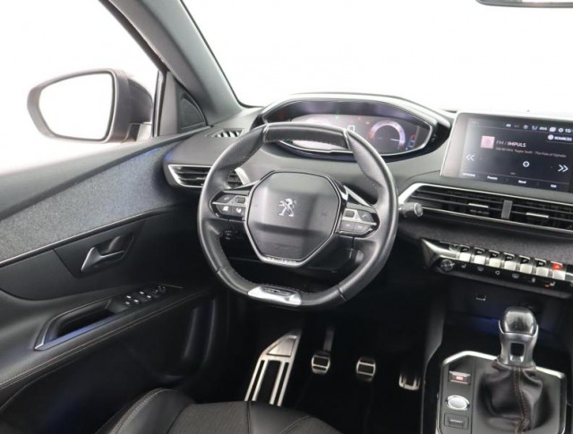 Peugeot 3008  1.2 PureTech GT Line