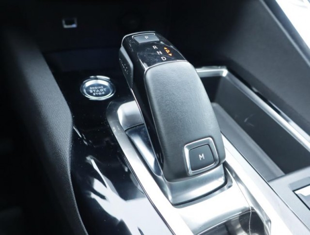 Peugeot 5008  PureTech 130 Active Pack