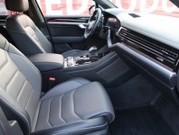 Volkswagen Touareg  3.0 TDI R-Line