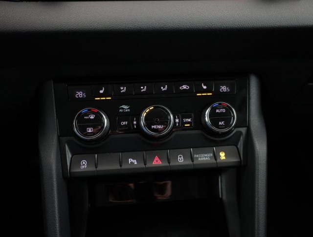 Škoda Karoq  1.0 TSI Style Plus