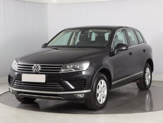 Volkswagen Touareg  3.0 TDI 