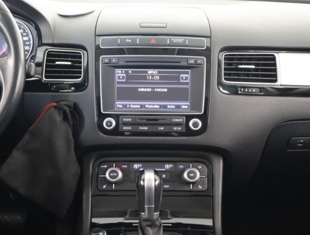 Volkswagen Touareg  3.0 TDI 