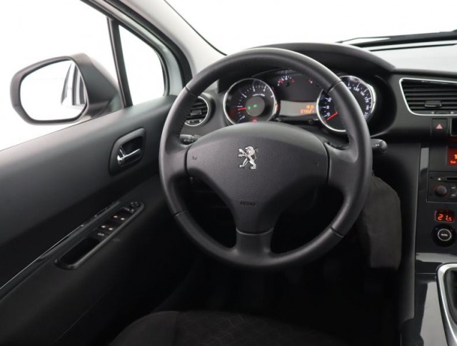 Peugeot 3008  1.6 VTi 