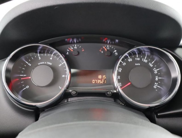 Peugeot 3008  1.6 VTi 