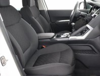 Peugeot 3008  1.6 VTi 