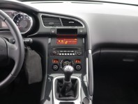 Peugeot 3008  1.6 VTi 