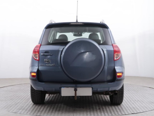 Toyota RAV 4  2.0 VVT-i 