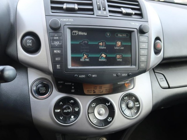 Toyota RAV 4  2.0 VVT-i 