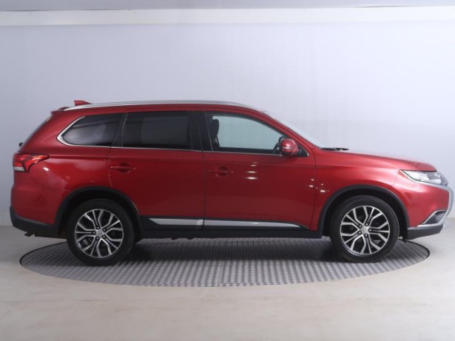 Mitsubishi Outlander  2.0 Intense