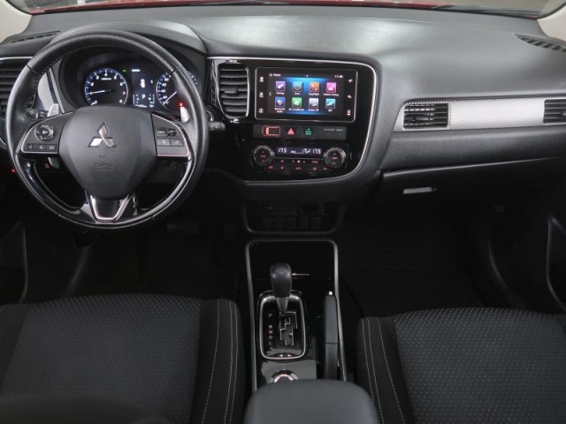 Mitsubishi Outlander  2.0 Intense