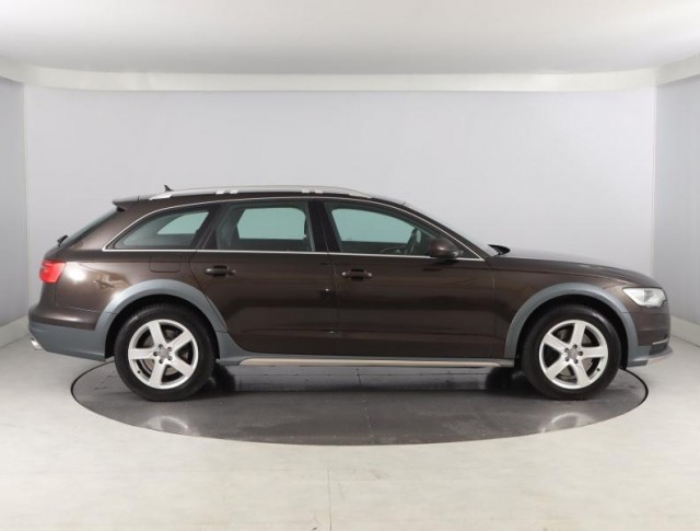 Audi A6 Allroad  3.0 TDI 