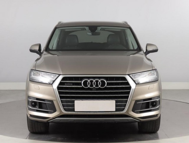 Audi Q7  3.0 TDI 