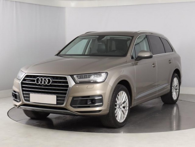 Audi Q7  3.0 TDI 