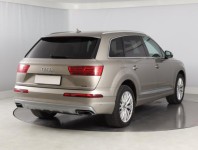 Audi Q7  3.0 TDI 