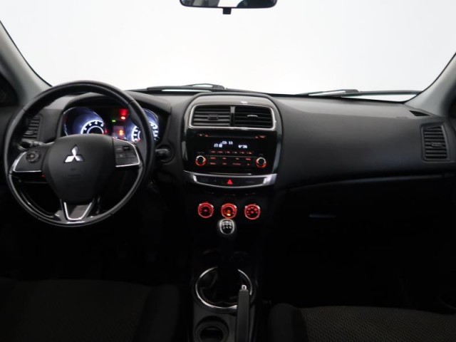 Mitsubishi ASX  1.6 MIVEC 