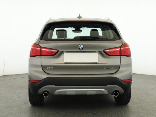 BMW X1  sDrive18d 