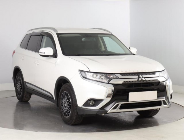Mitsubishi Outlander  2.0 Intense