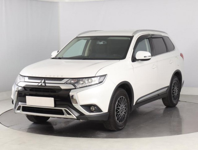 Mitsubishi Outlander  2.0 Intense