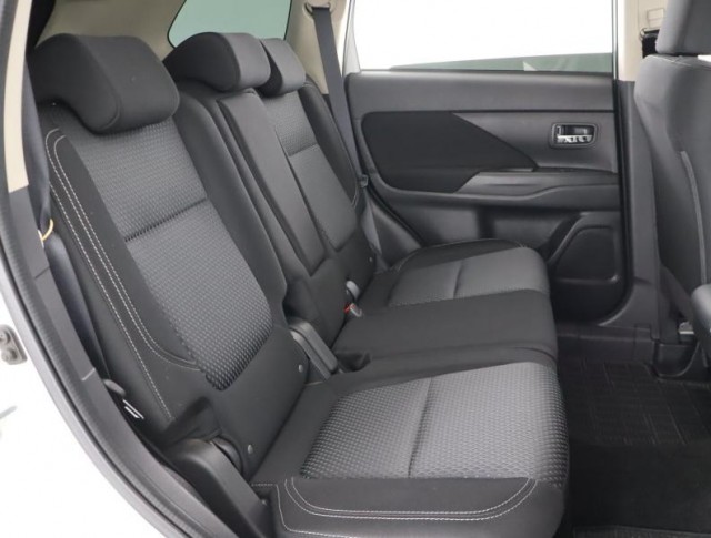 Mitsubishi Outlander  2.0 Intense