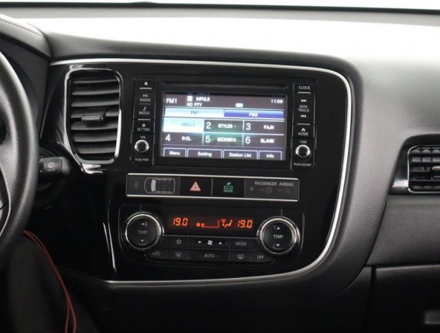 Mitsubishi Outlander  2.0 Intense