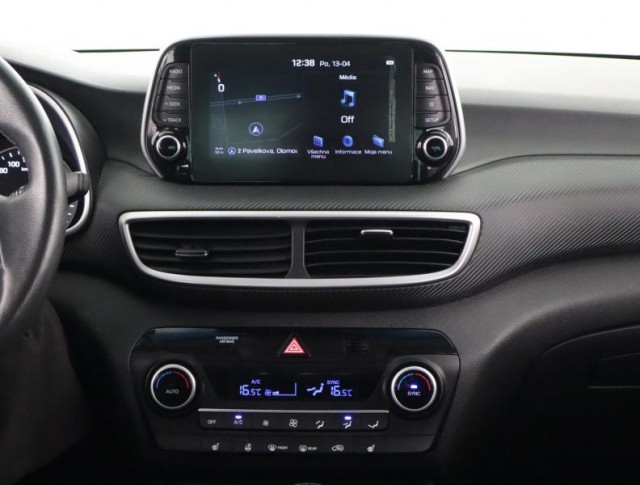 Hyundai Tucson  1.6 CRDi Trikolor