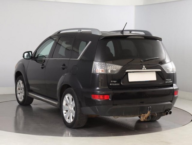 Mitsubishi Outlander  2.2 DI-D 