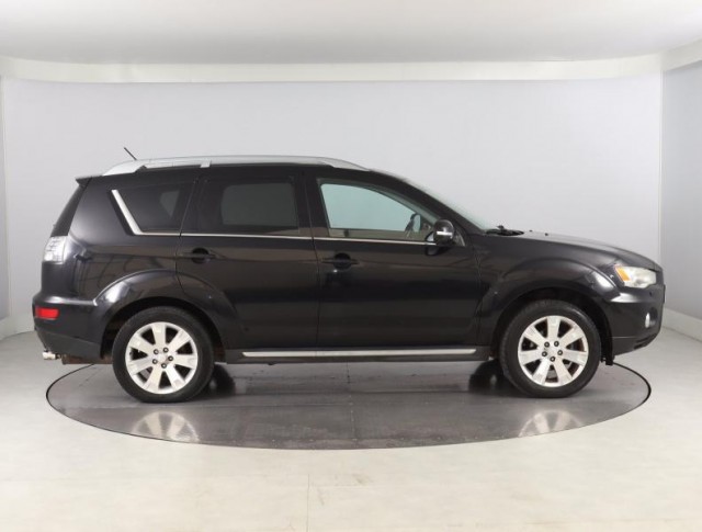 Mitsubishi Outlander  2.2 DI-D 
