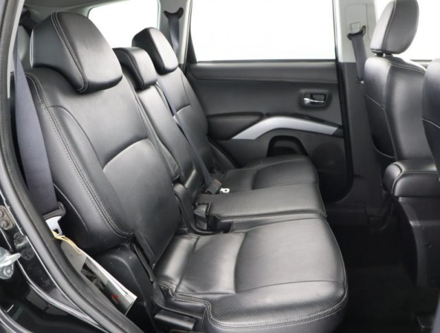 Mitsubishi Outlander  2.2 DI-D 