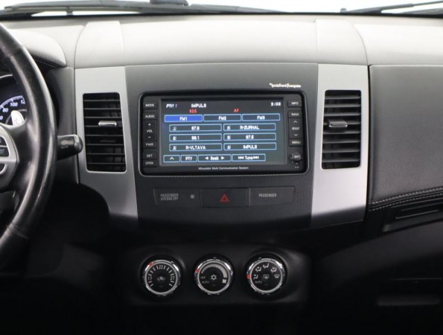 Mitsubishi Outlander  2.2 DI-D 