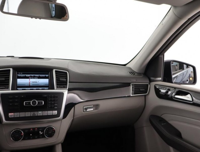 Mercedes-Benz ML  ML 350 BlueTEC 