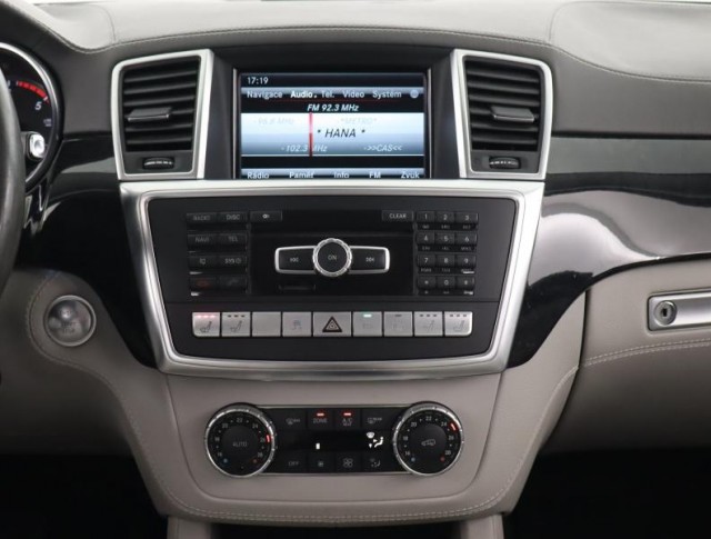Mercedes-Benz ML  ML 350 BlueTEC 