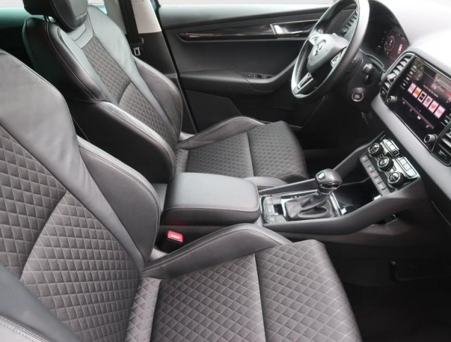 Škoda Karoq  1.5 TSI 