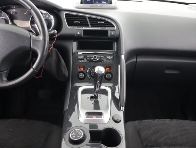 Peugeot 3008  1.6 HDi 