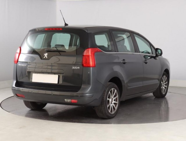 Peugeot 5008  1.6 HDi Allure