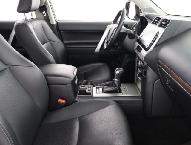Toyota Land Cruiser  2.8 D-4D Premium