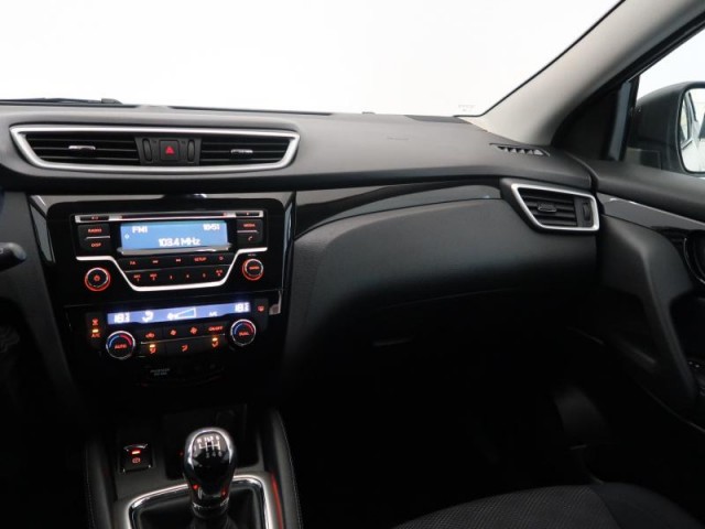 Nissan Qashqai  1.2 DIG-T 